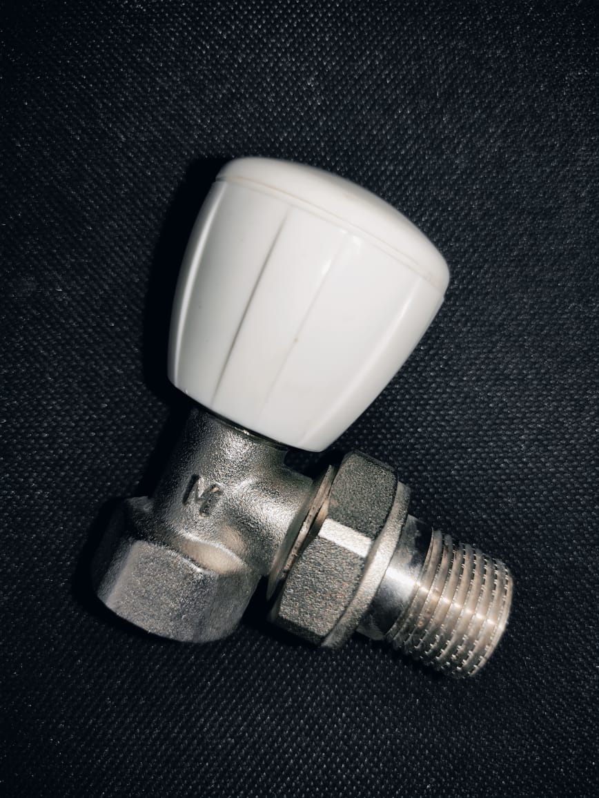 Кран терморег. Верх Углов. Дорог. Внут. MASTER*PLUS ф15  (1x13)     |1