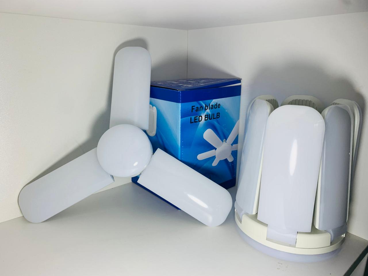 Лампа Раскрывающаяся 3 лепестка 60Вт 1х50 |*