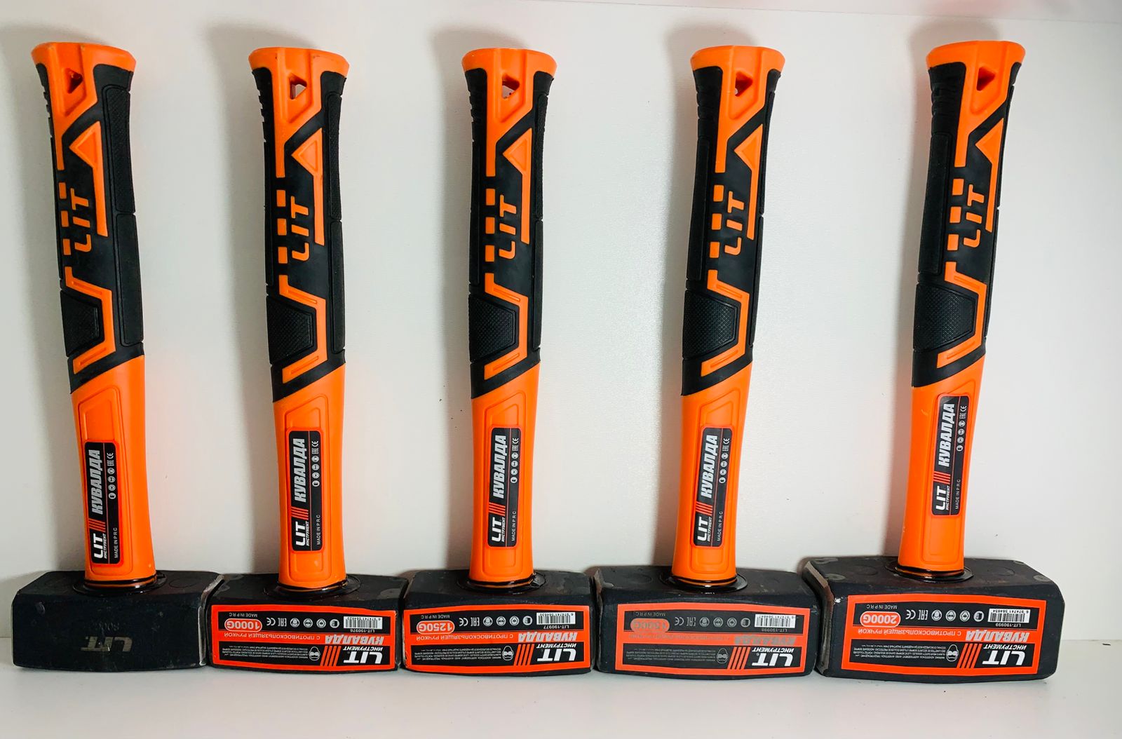 Кувалда LIT с Фибр. ручкой 1250гр  1x24  |*